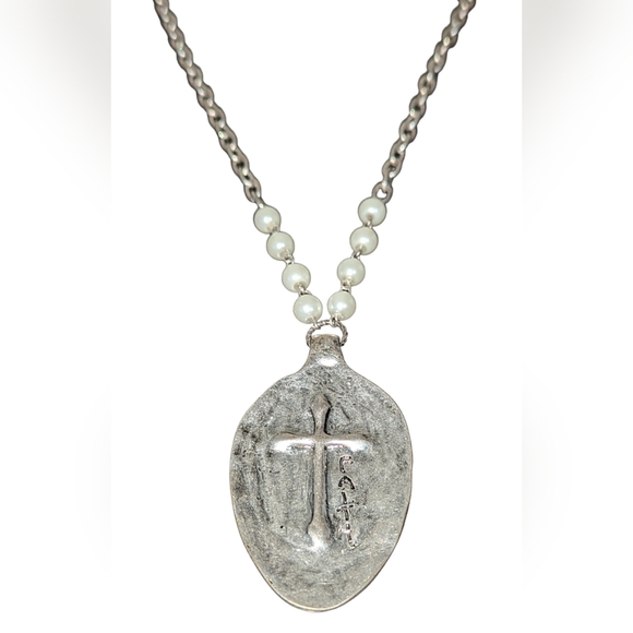 Empire Silver Spoon/Faux White Pearl "Faith" & Cross Opera Chain Clasp Necklace - Picture 3 of 9